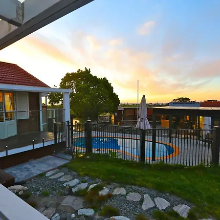 Holiday House In Totara Park Auckland Exterior photo