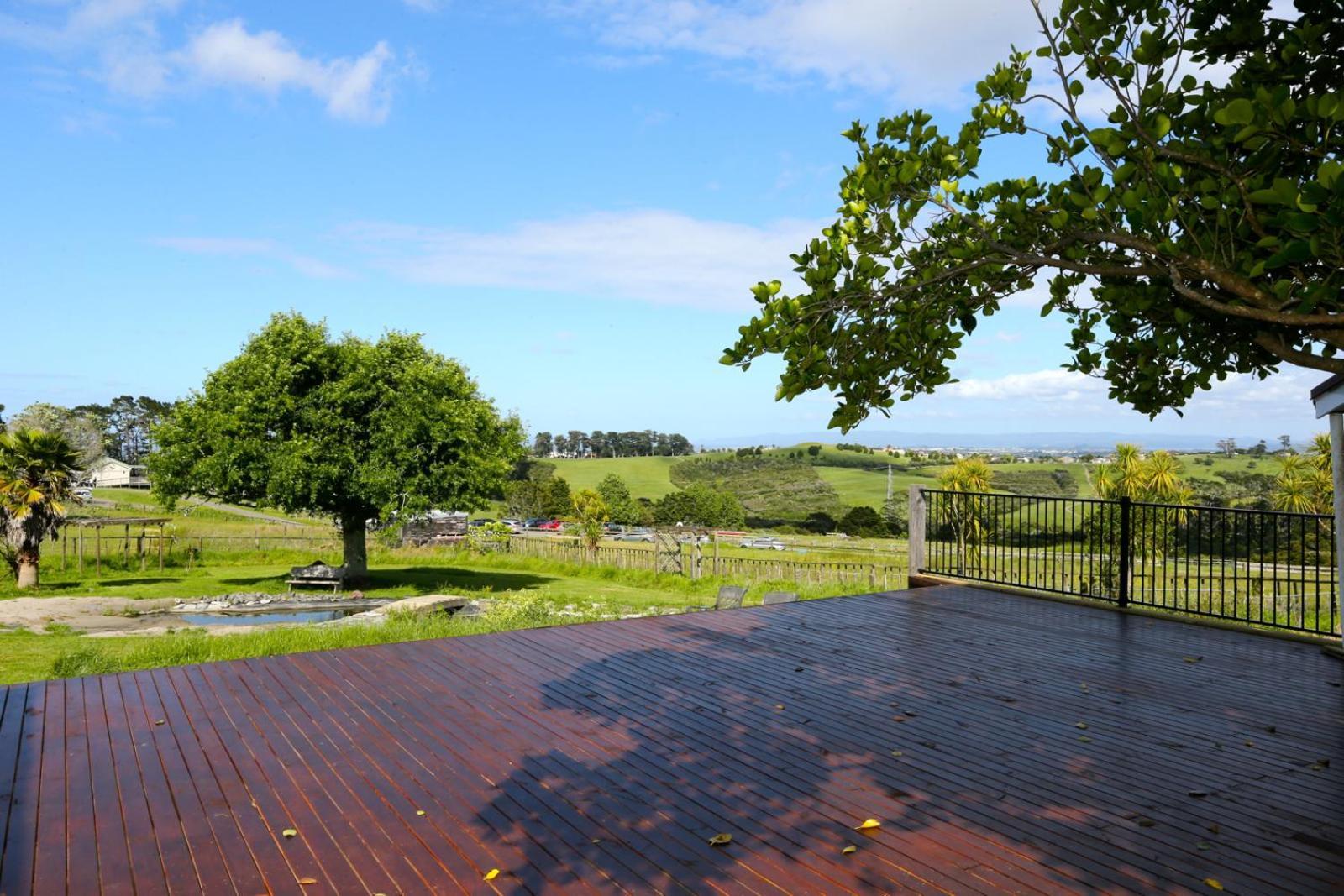 House In Totara Park